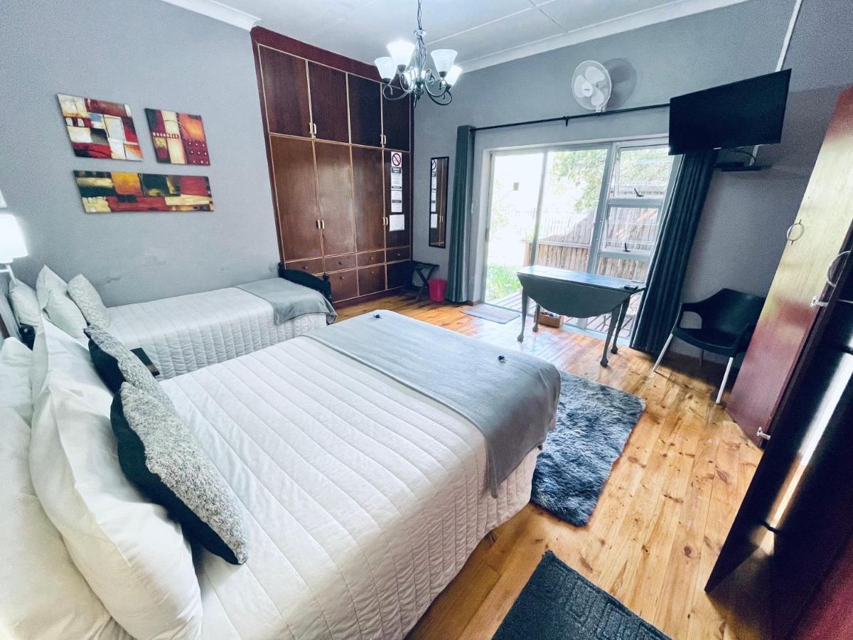 فندق Madeira Bed كوينزتاون المظهر الخارجي الصورة