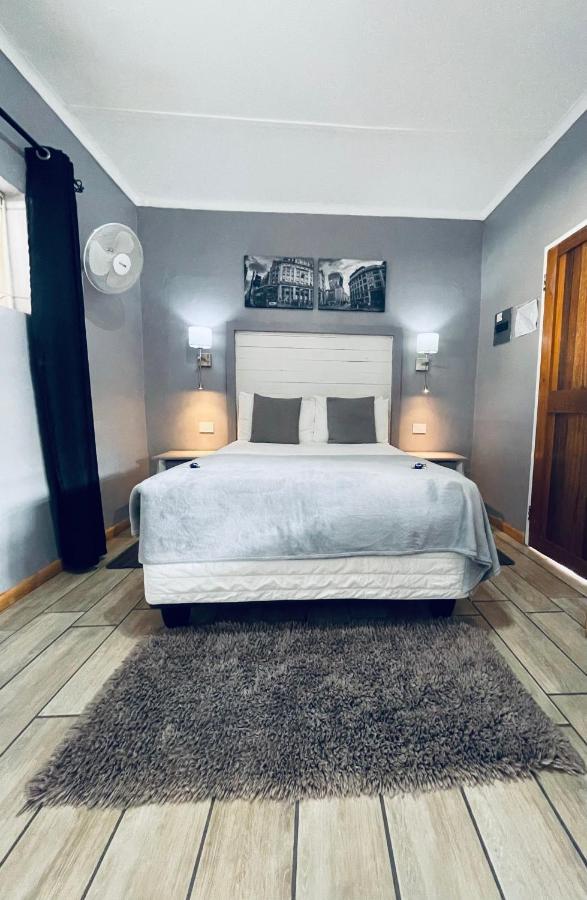 فندق Madeira Bed كوينزتاون المظهر الخارجي الصورة