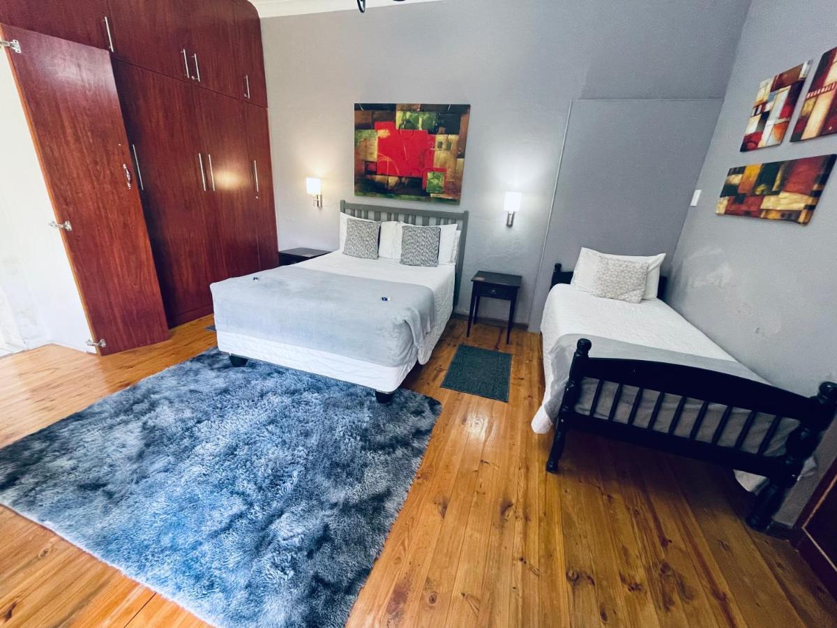 فندق Madeira Bed كوينزتاون المظهر الخارجي الصورة