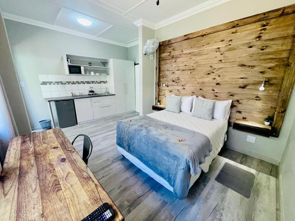 فندق Madeira Bed كوينزتاون المظهر الخارجي الصورة