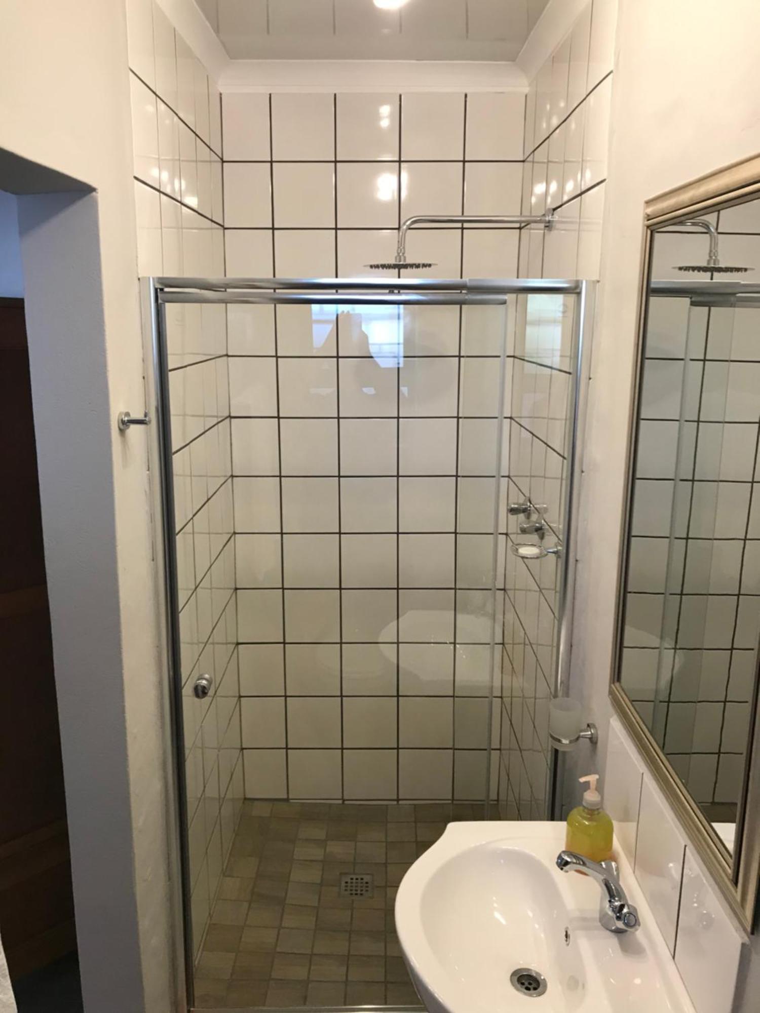 فندق Madeira Bed كوينزتاون المظهر الخارجي الصورة